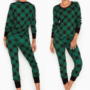 Victoria's Secret 2 Piece Thermal Pajama Set Top Pants Buffalo Plaid Green XS